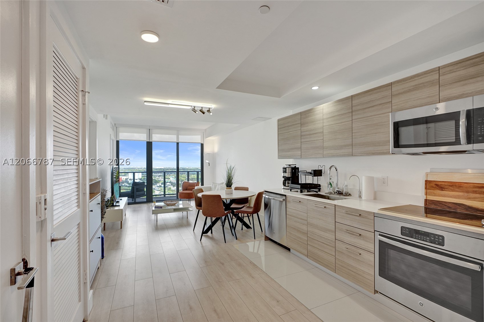 121 NE 34th St #2310, Miami FL 33137