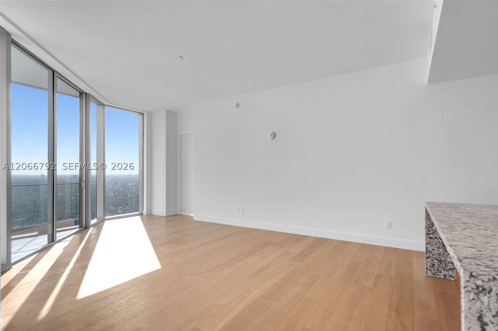 175 SE 25 RD #3003, Miami FL 33129