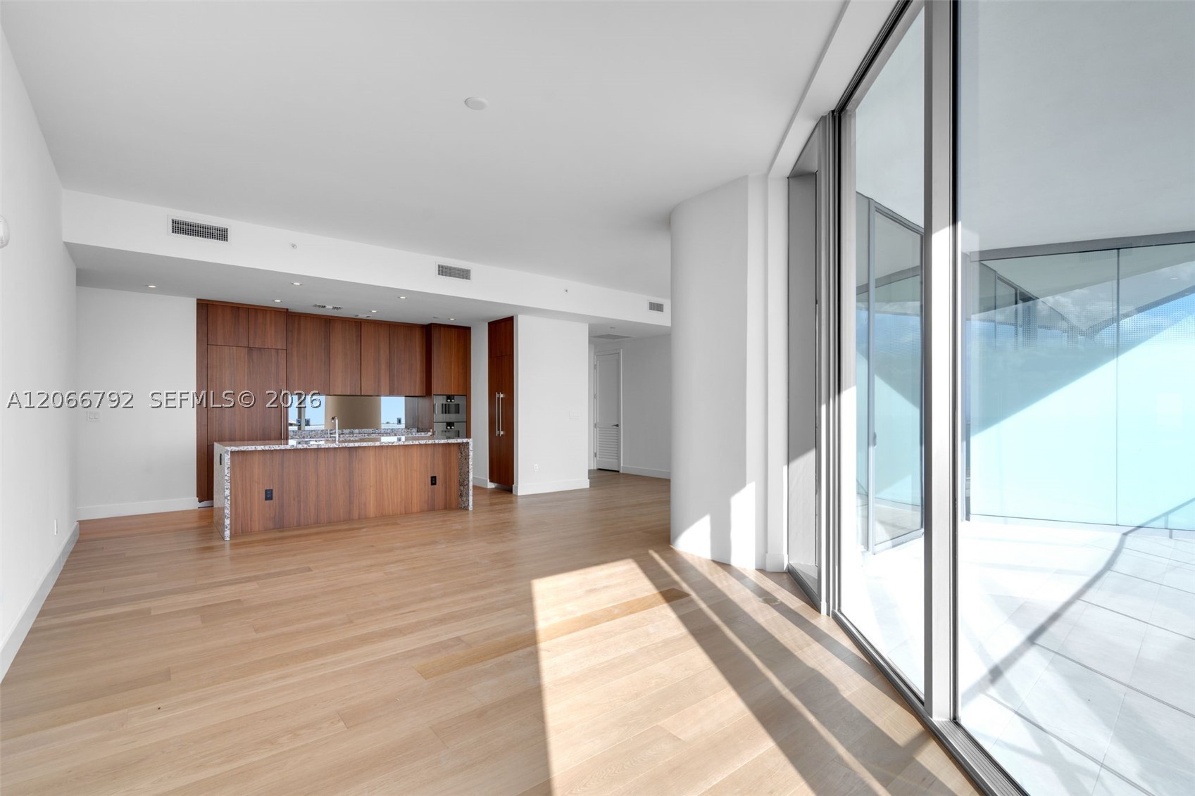175 SE 25 RD #3003, Miami FL 33129