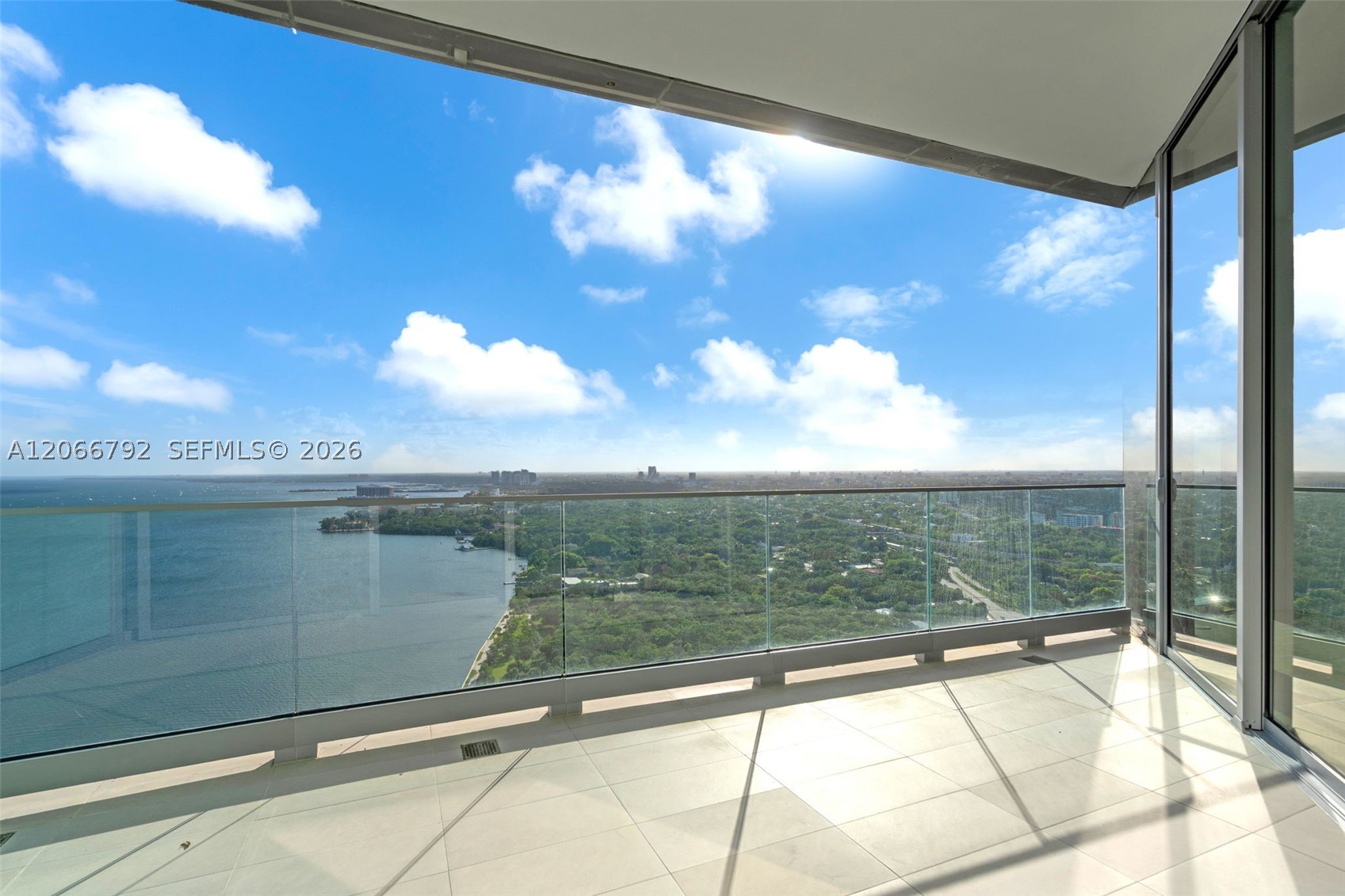 175 SE 25 RD #3003, Miami FL 33129