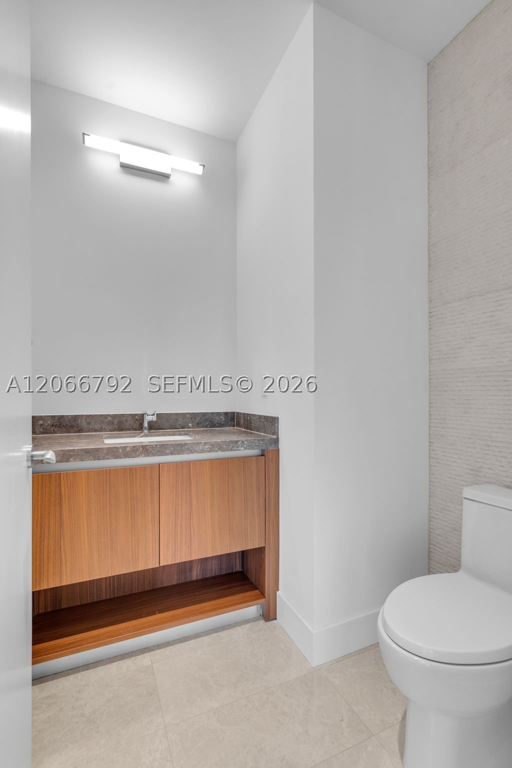 175 SE 25 RD #3003, Miami FL 33129