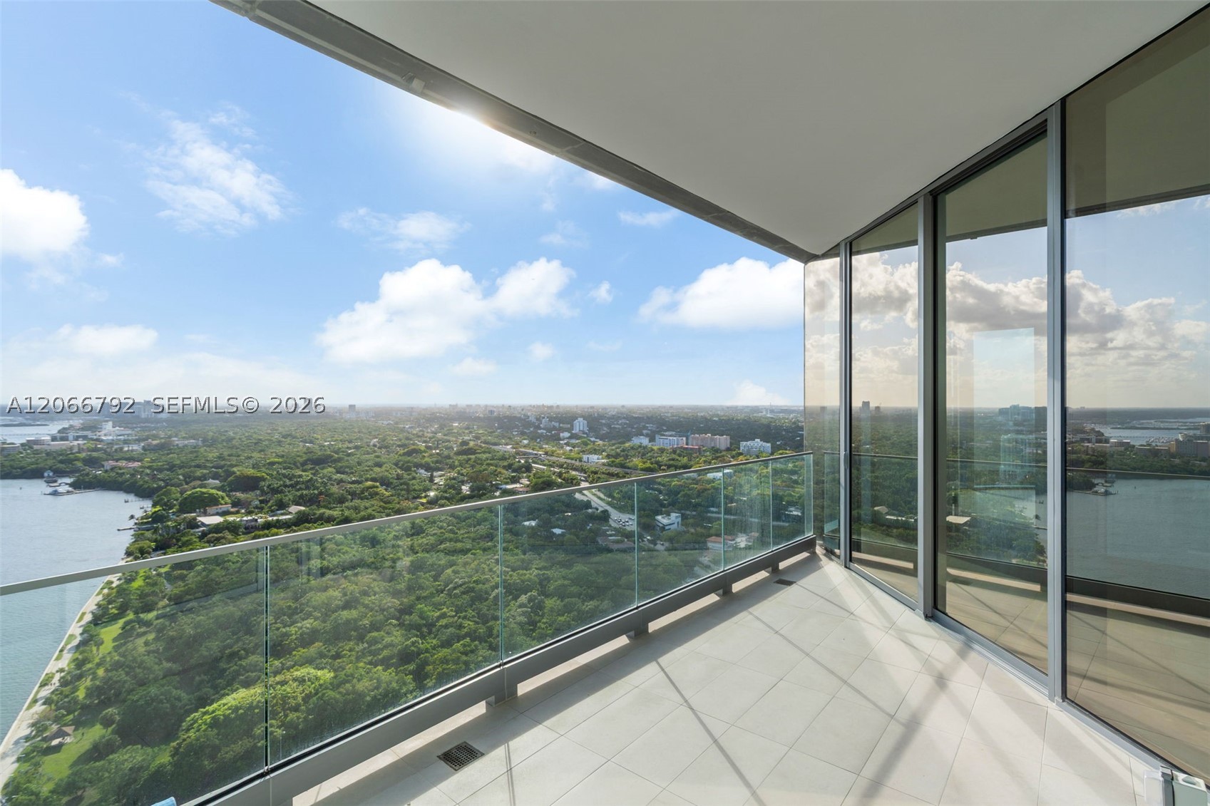 175 SE 25 RD #3003, Miami FL 33129