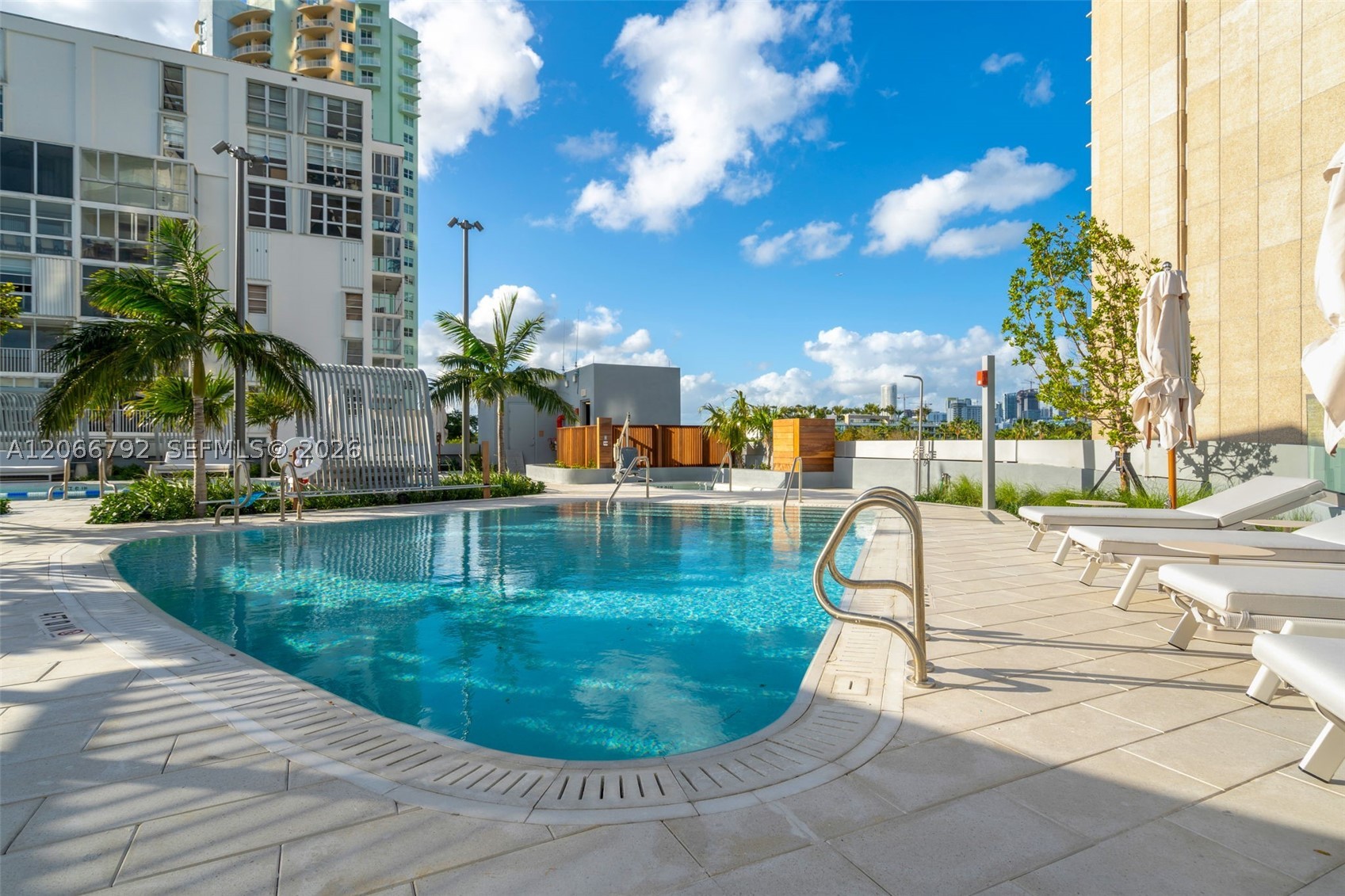 175 SE 25 RD #3003, Miami FL 33129