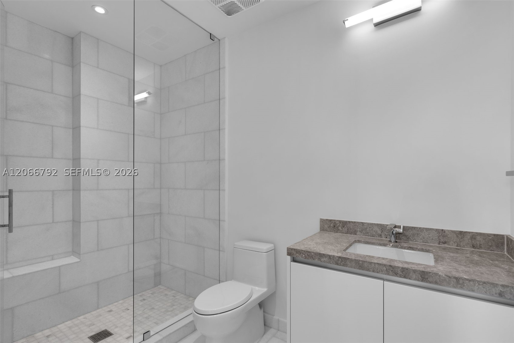 175 SE 25 RD #3003, Miami FL 33129