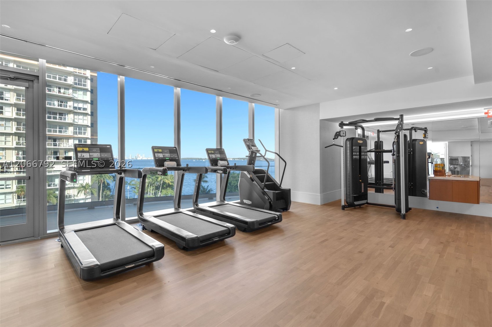 175 SE 25 RD #3003, Miami FL 33129