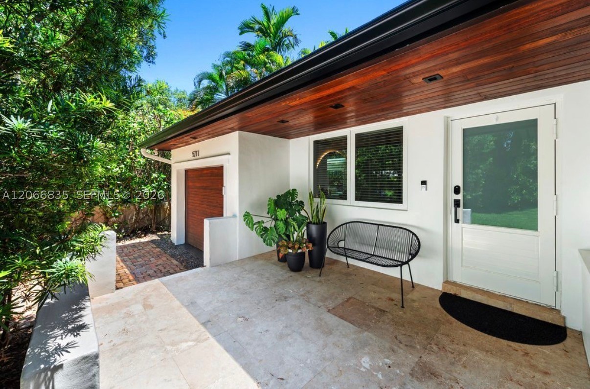5711 Michelangelo St, Coral Gables FL 33146