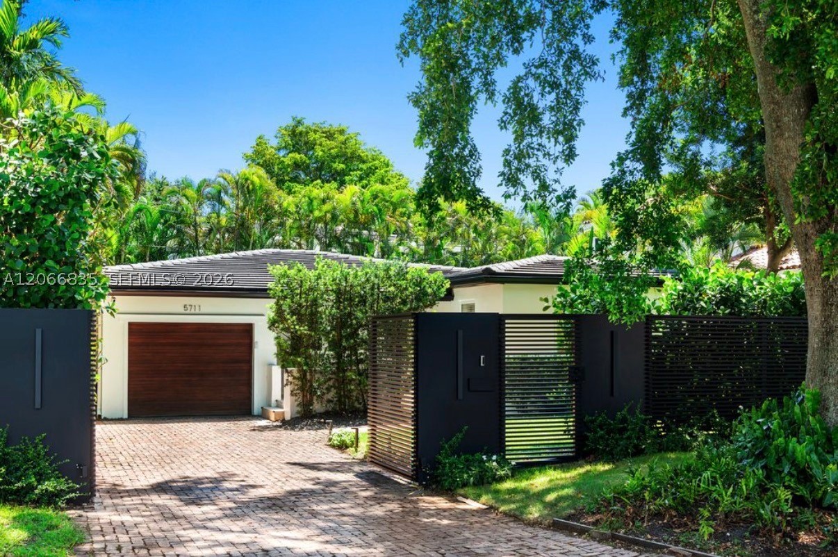 5711 Michelangelo St, Coral Gables FL 33146