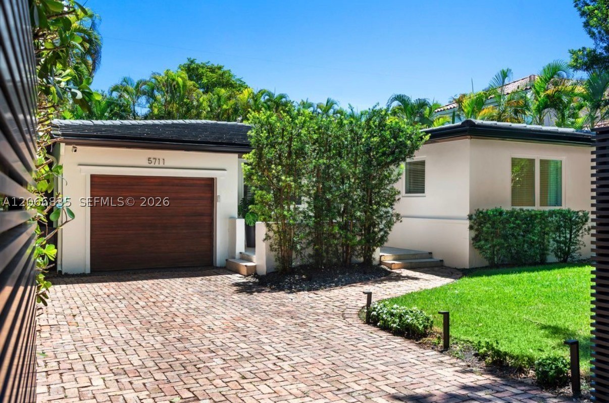 5711 Michelangelo St, Coral Gables FL 33146