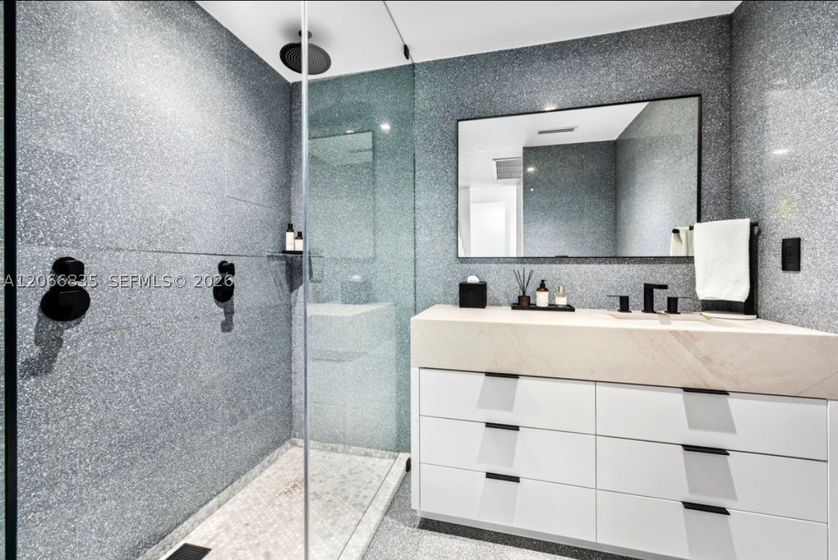 5711 Michelangelo St, Coral Gables FL 33146