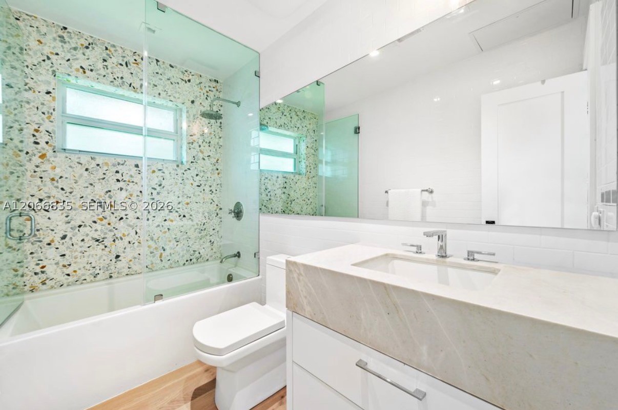 5711 Michelangelo St, Coral Gables FL 33146