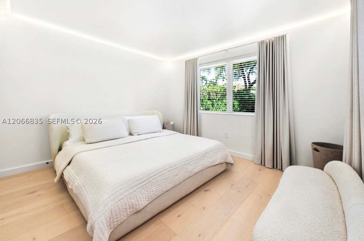 5711 Michelangelo St, Coral Gables FL 33146