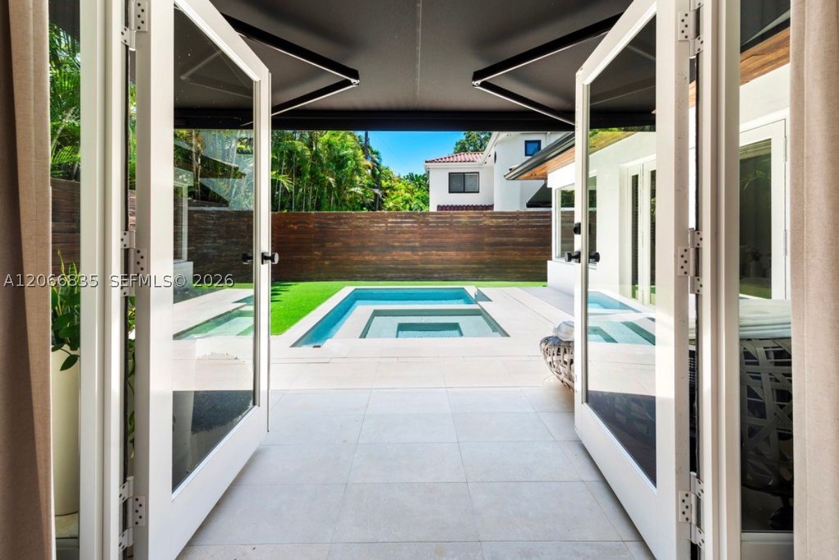 5711 Michelangelo St, Coral Gables FL 33146