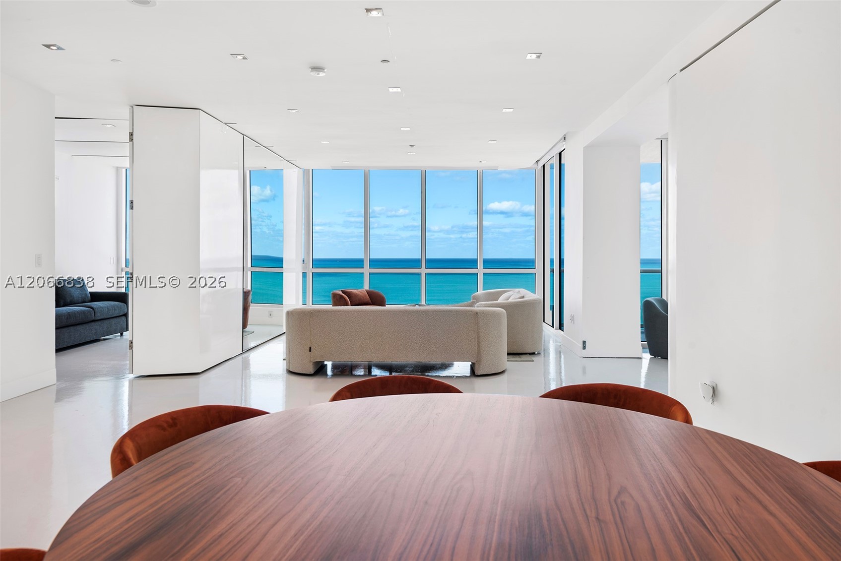 100 S Pointe Dr #2306, Miami Beach FL 33139