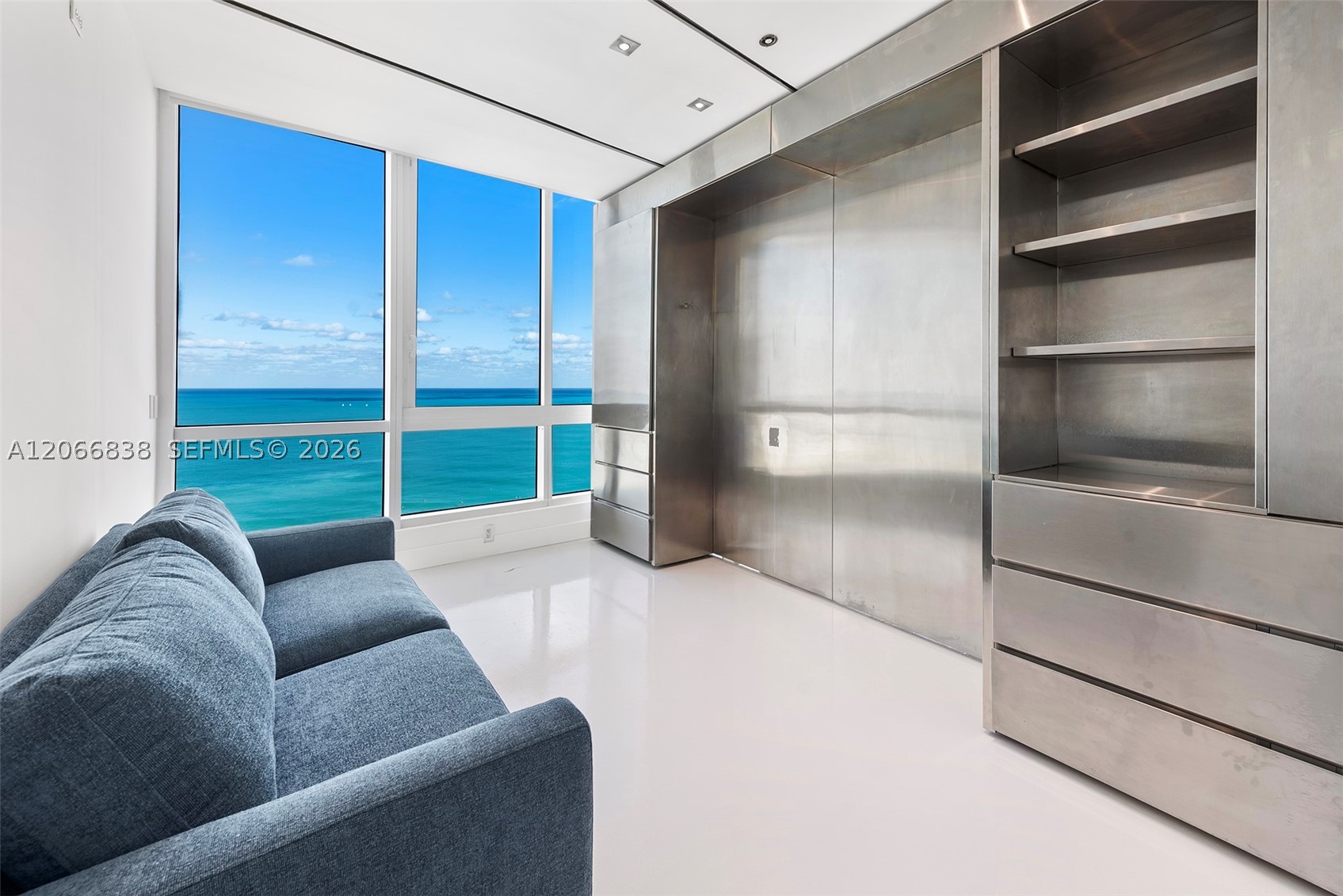 100 S Pointe Dr #2306, Miami Beach FL 33139