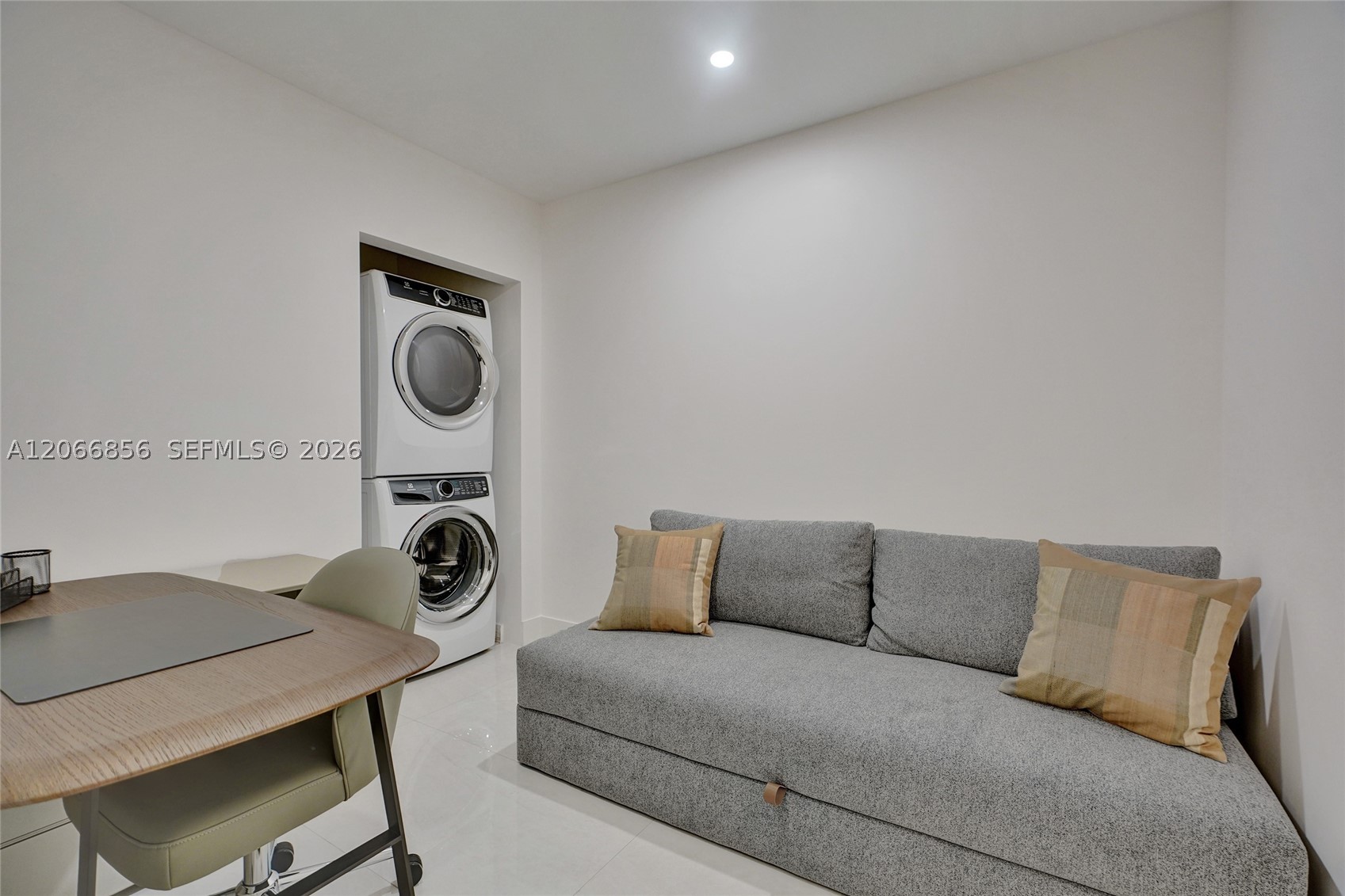 18975 Collins Ave #2303, Sunny Isles Beach FL 33160