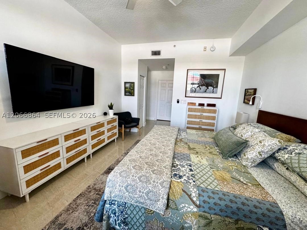 3001 NE 185th St #225, Aventura FL 33180