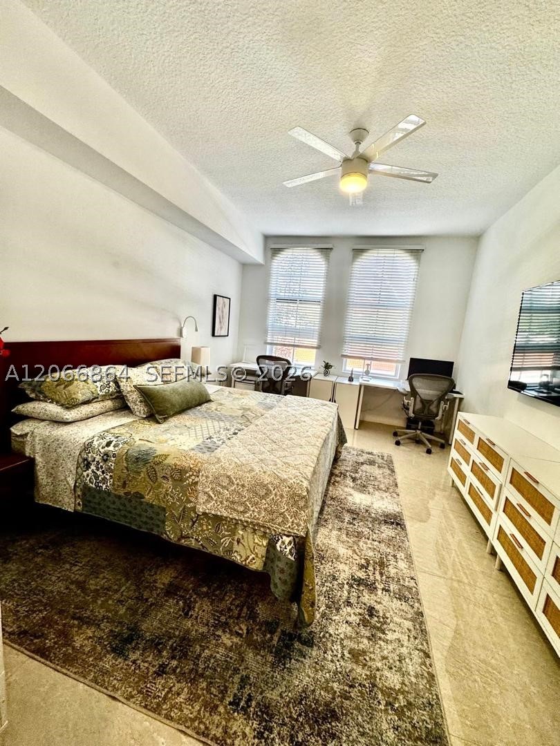 3001 NE 185th St #225, Aventura FL 33180