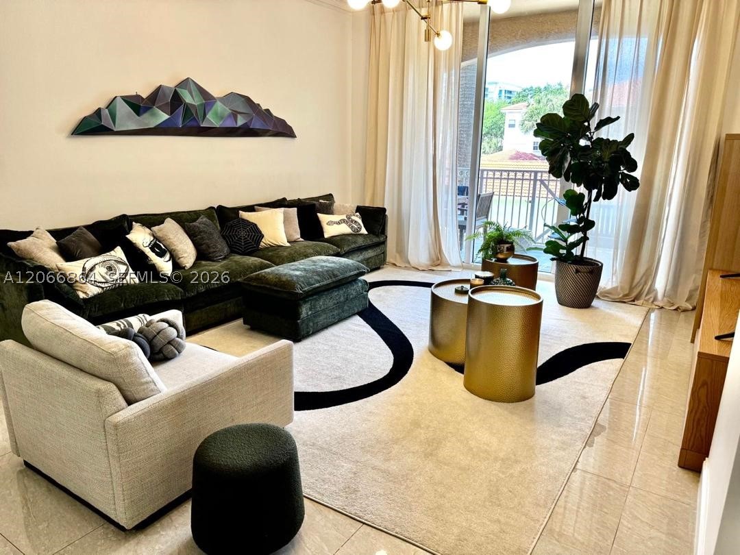 3001 NE 185th St #225, Aventura FL 33180