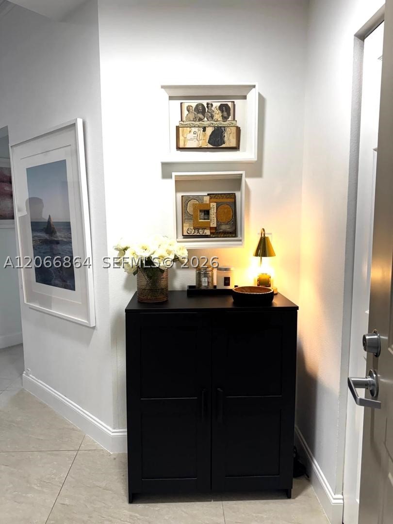 3001 NE 185th St #225, Aventura FL 33180