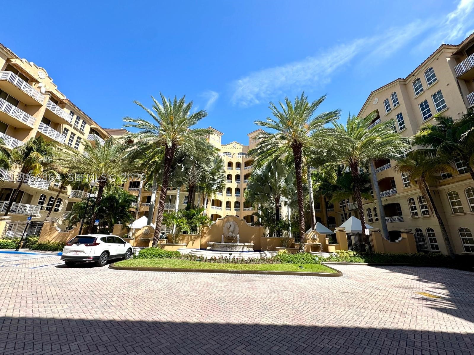 3001 NE 185th St #225, Aventura FL 33180