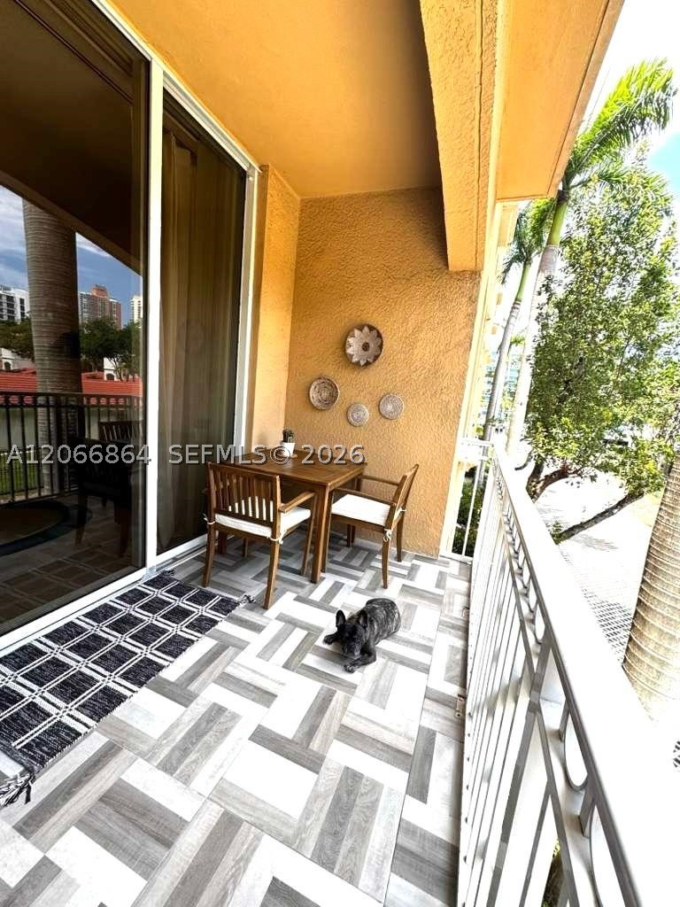 3001 NE 185th St #225, Aventura FL 33180