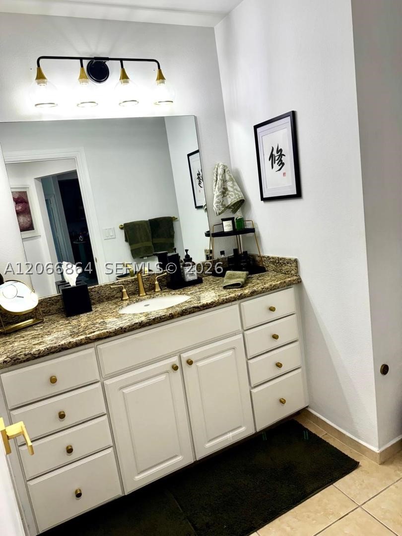 3001 NE 185th St #225, Aventura FL 33180