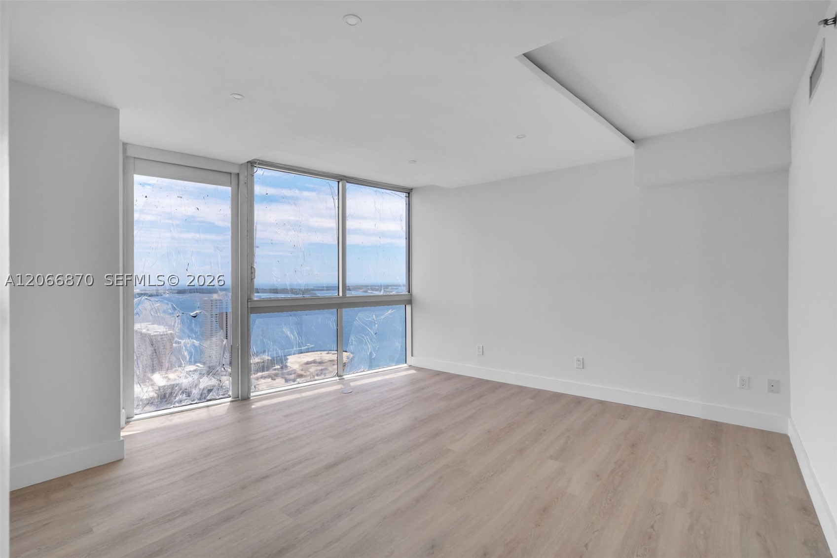 495 Brickell Ave #3601, Miami FL 33131