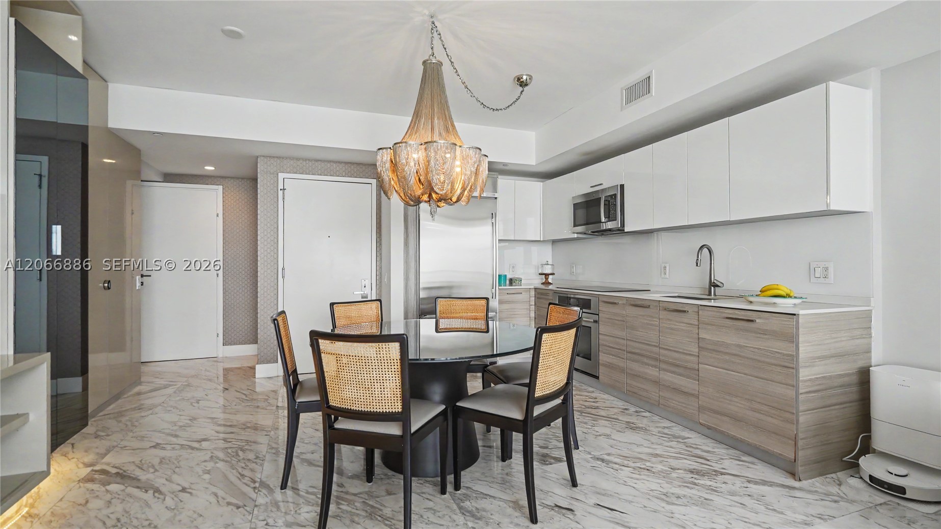 1300 Brickell Bay Dr #3102, Miami FL 33131