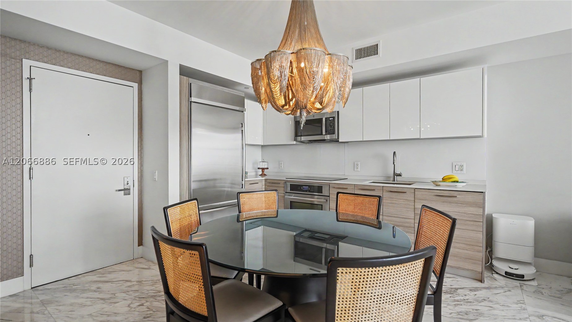 1300 Brickell Bay Dr #3102, Miami FL 33131