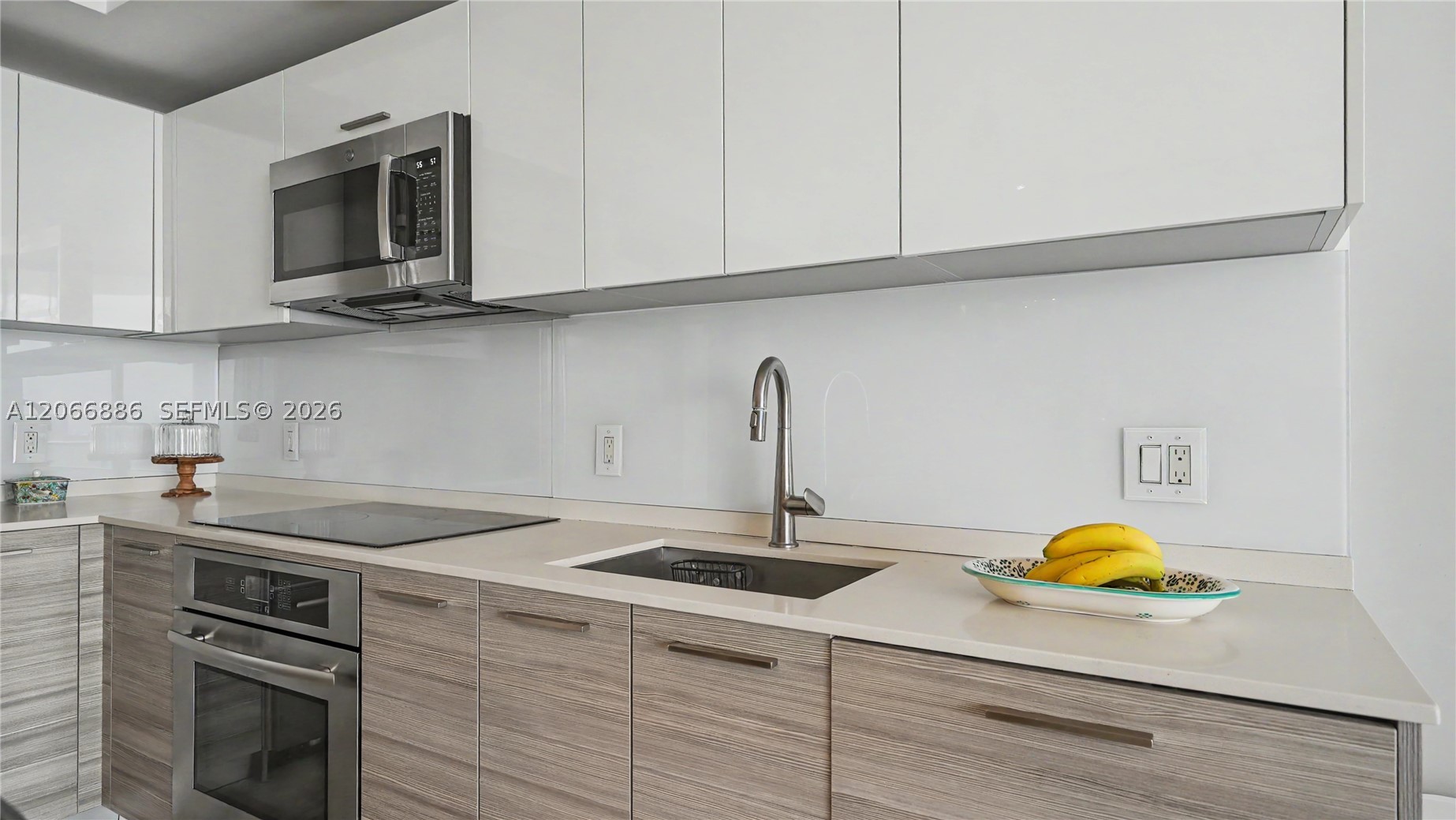 1300 Brickell Bay Dr #3102, Miami FL 33131