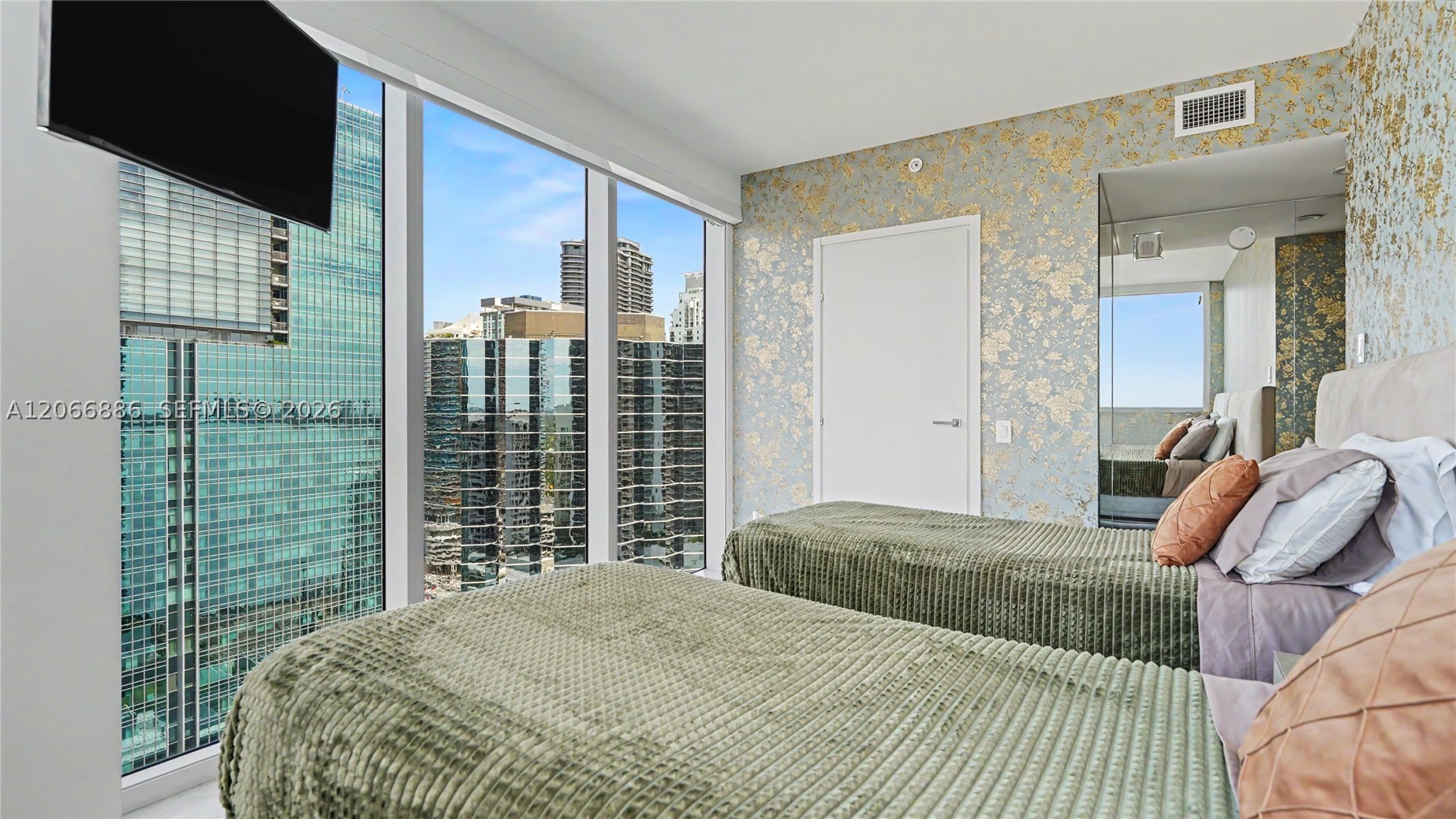 1300 Brickell Bay Dr #3102, Miami FL 33131
