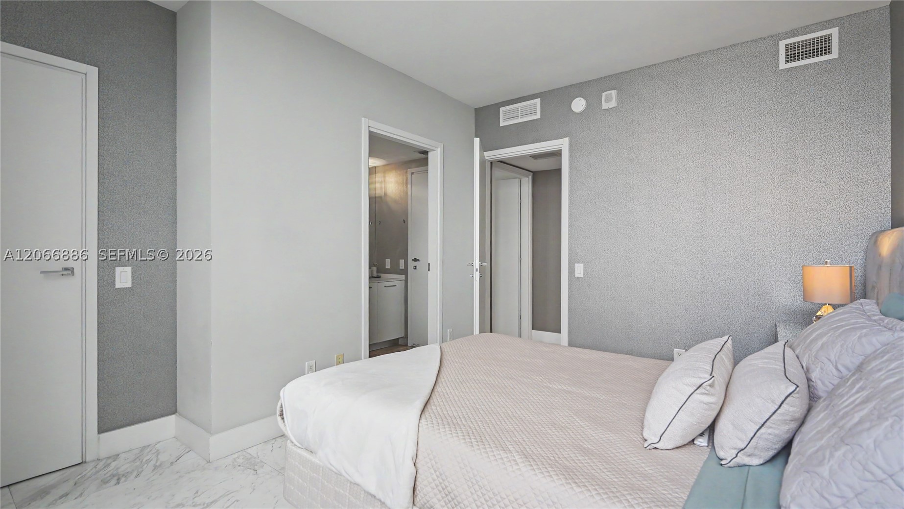 1300 Brickell Bay Dr #3102, Miami FL 33131
