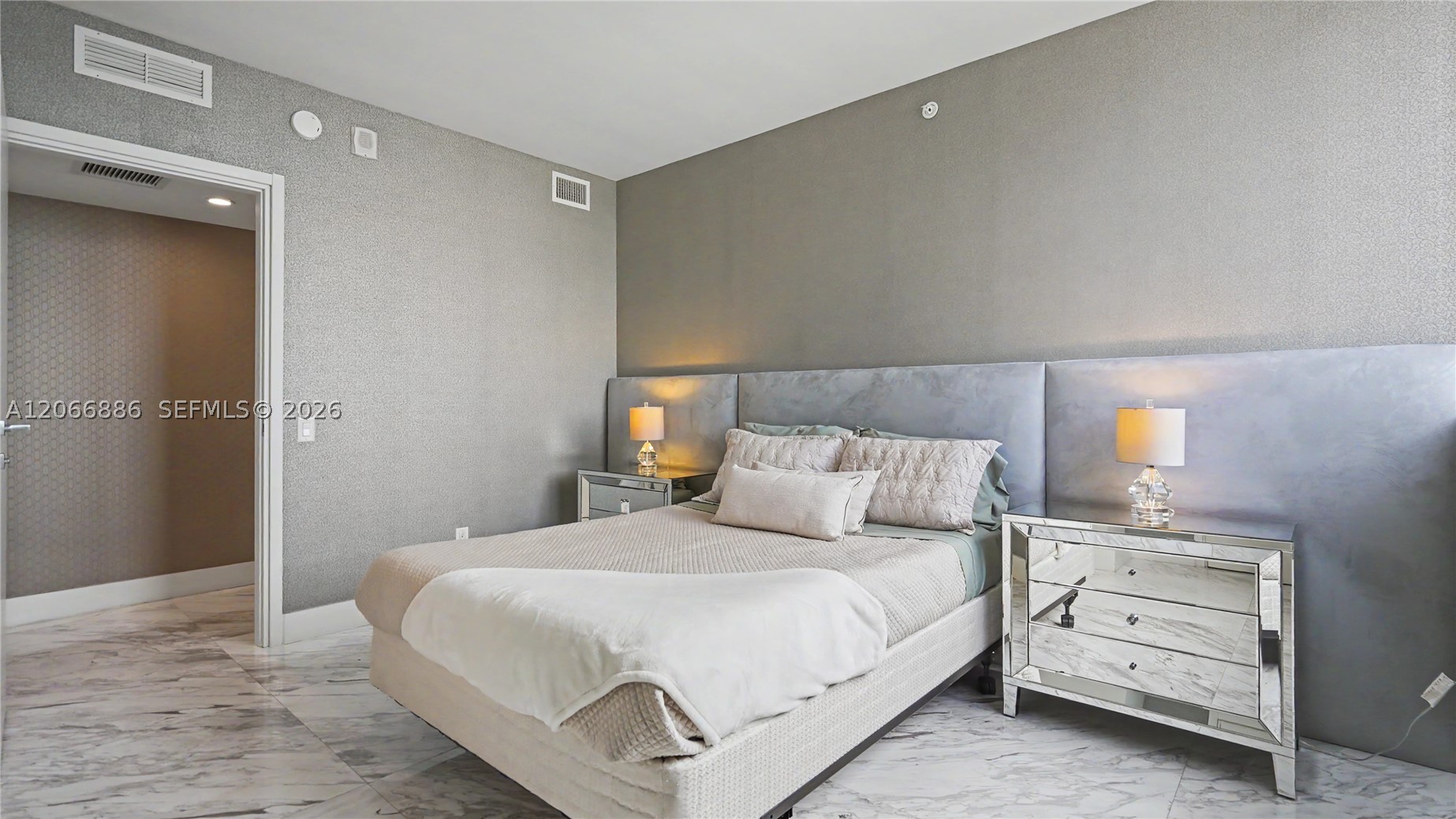 1300 Brickell Bay Dr #3102, Miami FL 33131