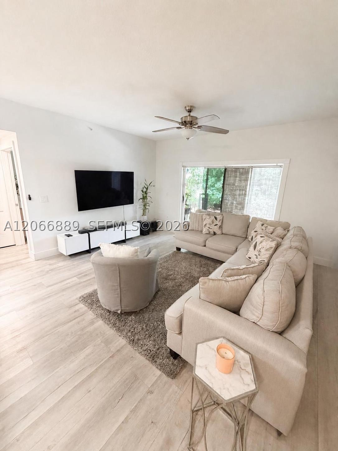 6960 SW 39th St #E102, Davie FL 33314