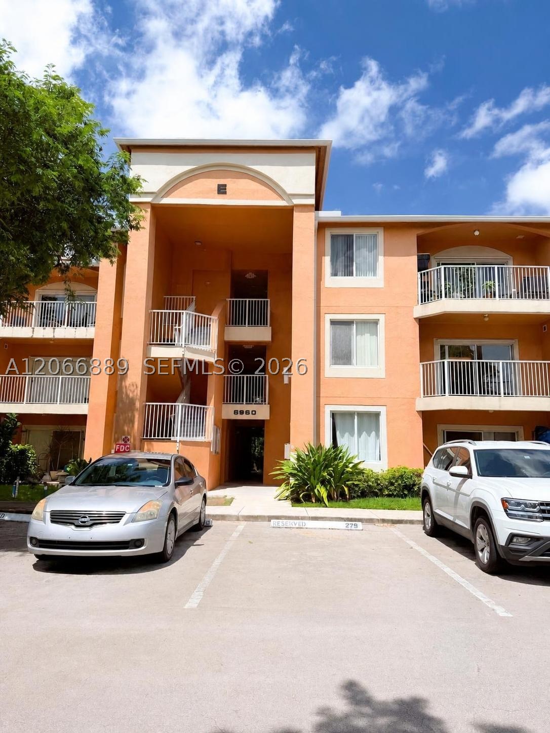 6960 SW 39th St #E102, Davie FL 33314