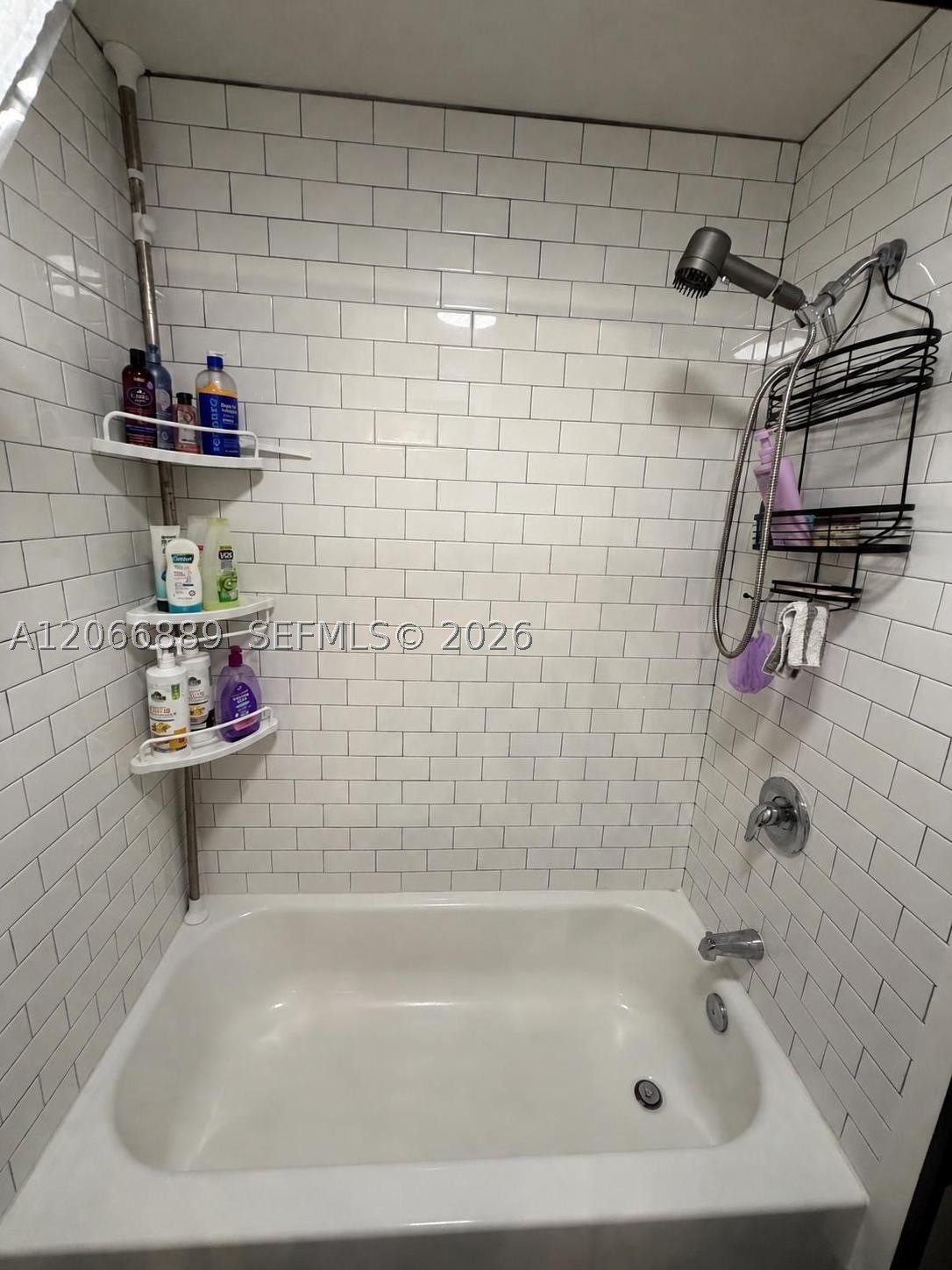 6960 SW 39th St #E102, Davie FL 33314