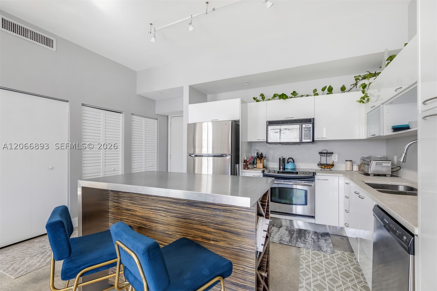 133 NE 2nd Ave #1908, Miami FL 33132