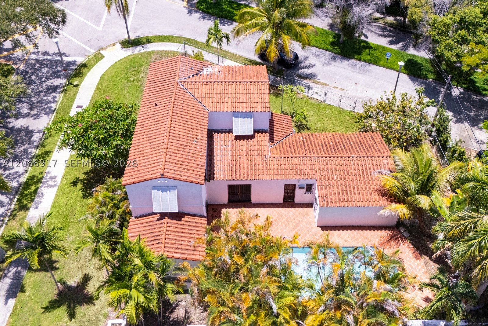621 NE 57th St, Miami FL 33137