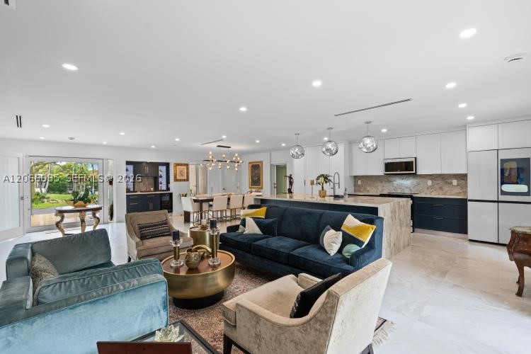 291 E Shore Dr E #0, Miami FL 33133