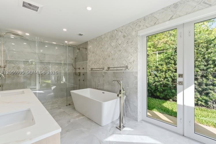 291 E Shore Dr E #0, Miami FL 33133