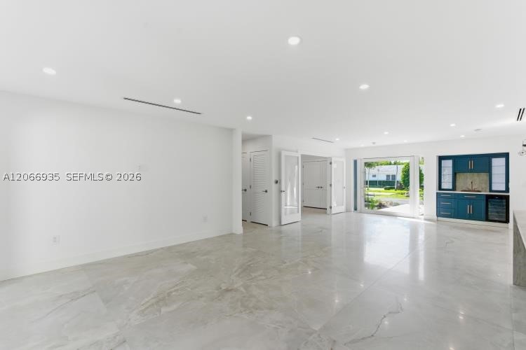291 E Shore Dr E #0, Miami FL 33133
