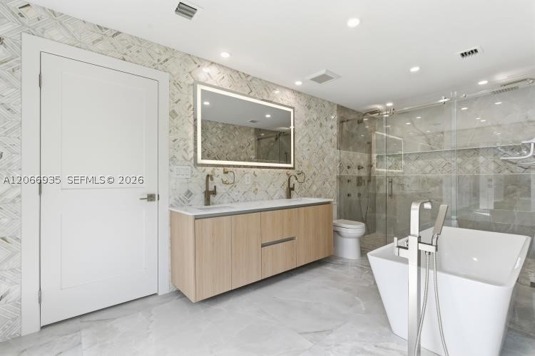 291 E Shore Dr E #0, Miami FL 33133