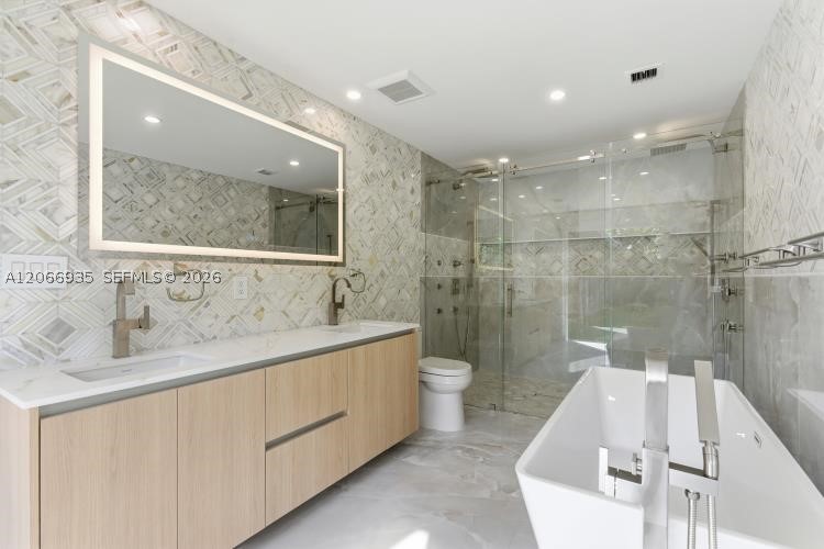 291 E Shore Dr E #0, Miami FL 33133