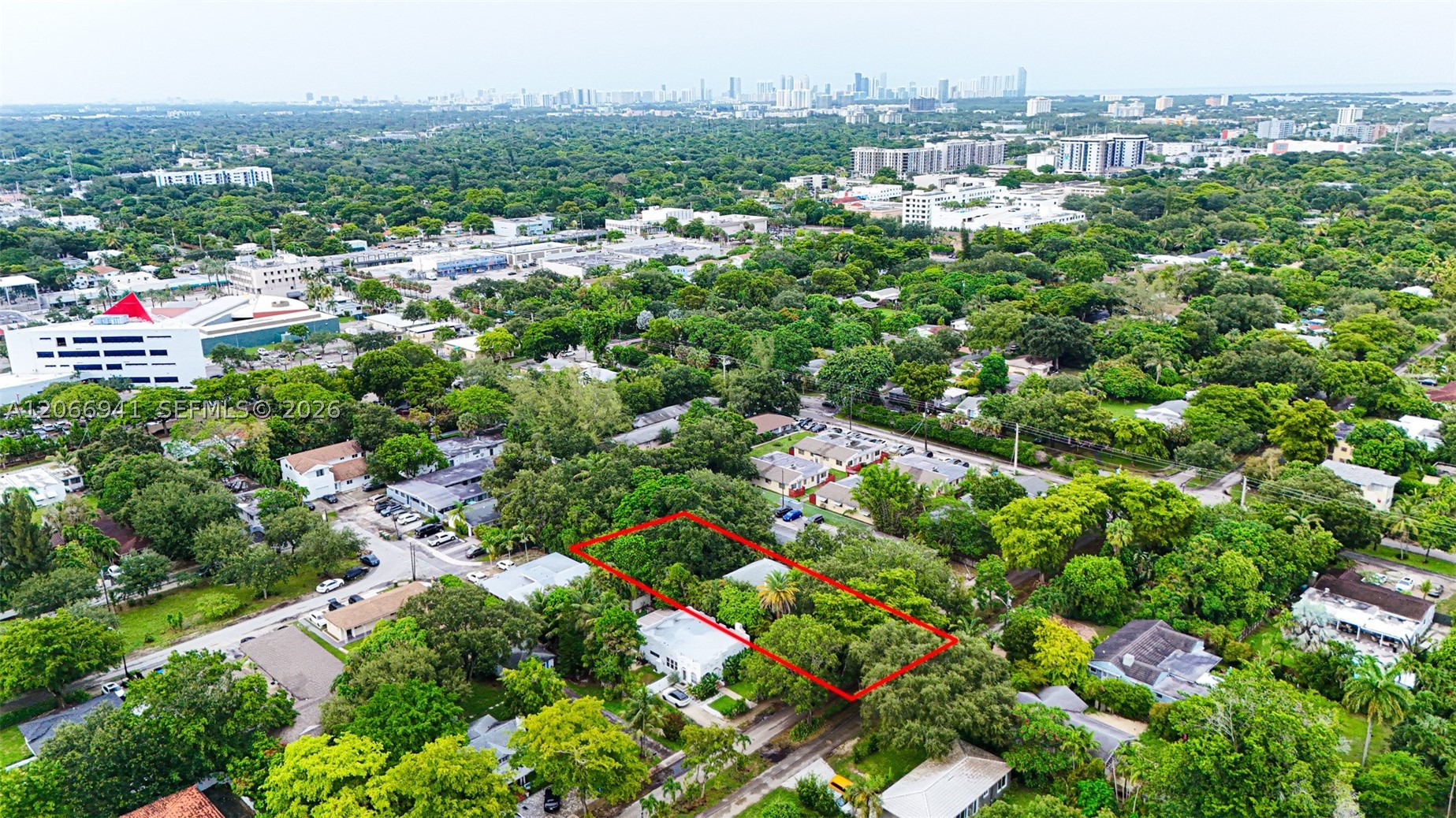 753 NE 121st St, North Miami FL 33161