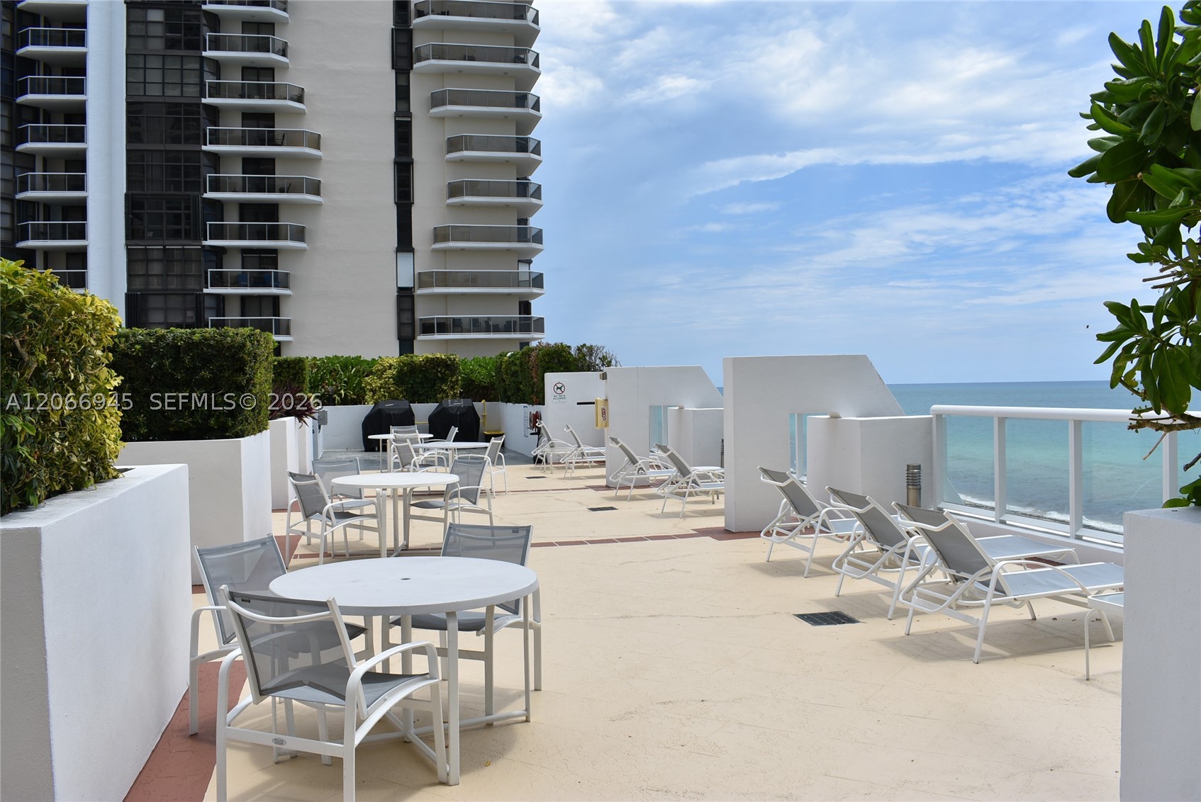6365 Collins Ave #3804, Miami Beach FL 33141