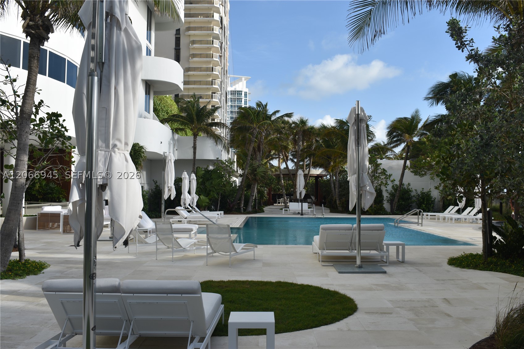 6365 Collins Ave #3804, Miami Beach FL 33141