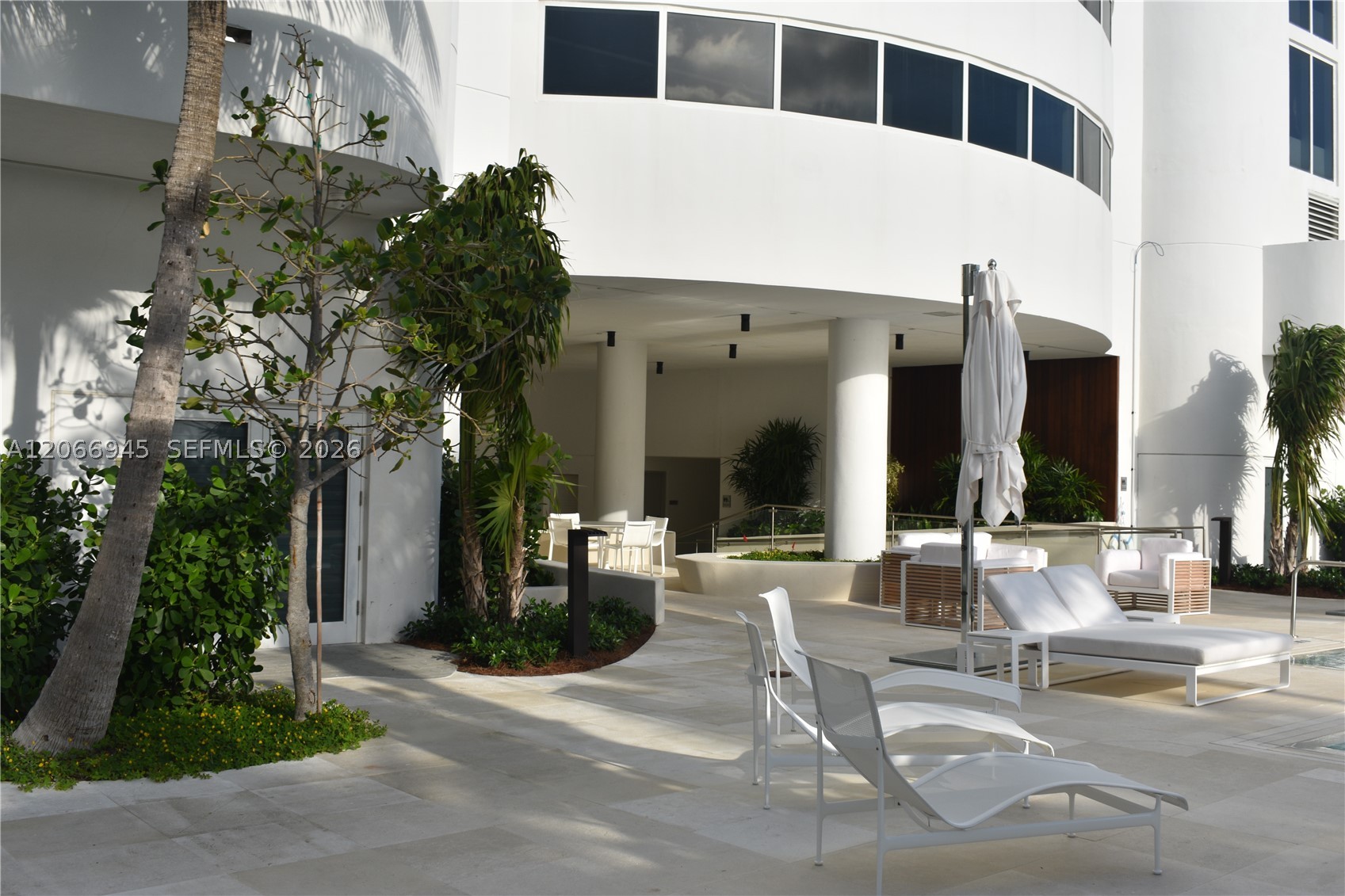 6365 Collins Ave #3804, Miami Beach FL 33141