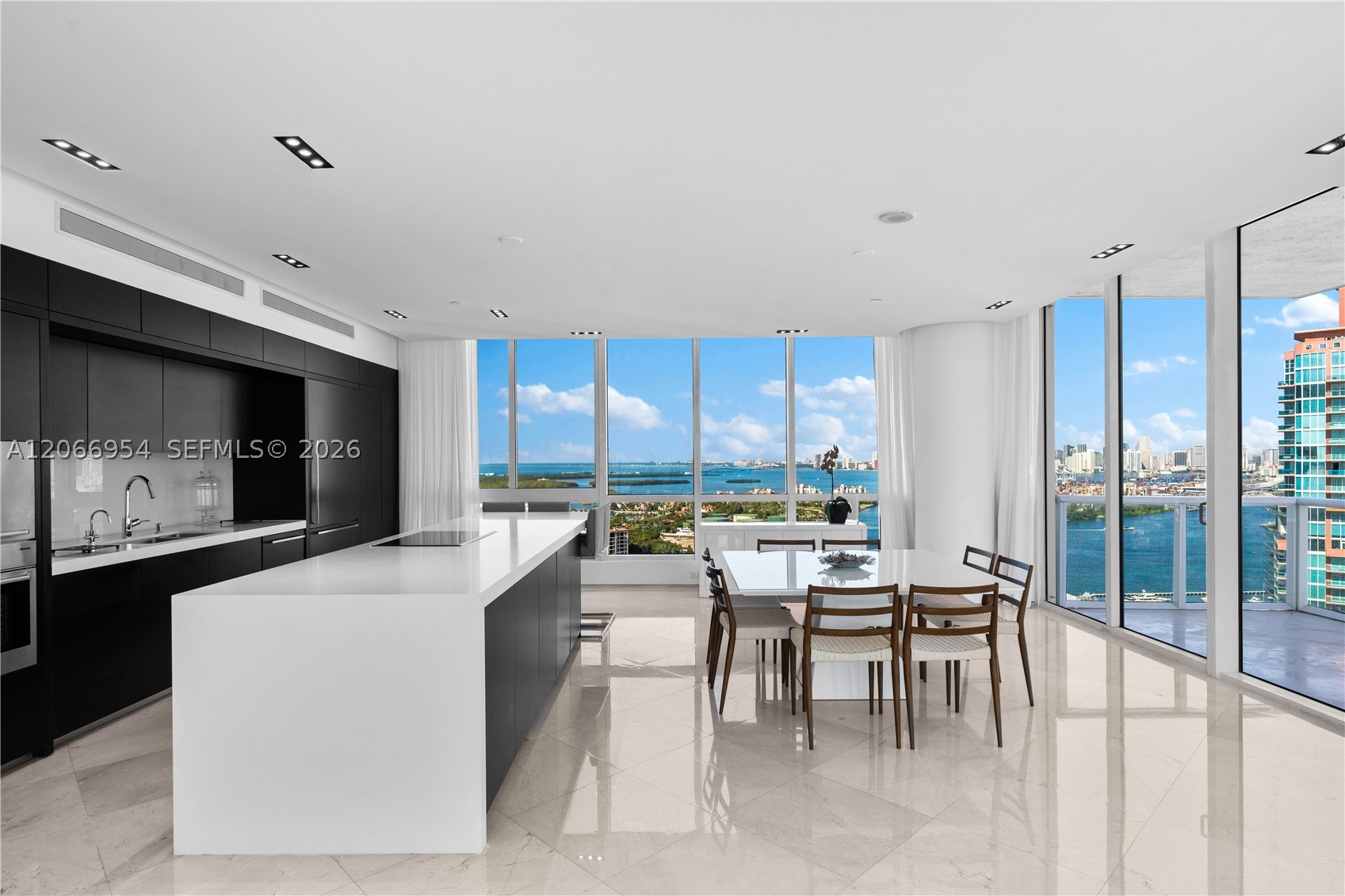 100 S Pointe Dr #3207, Miami Beach FL 33139