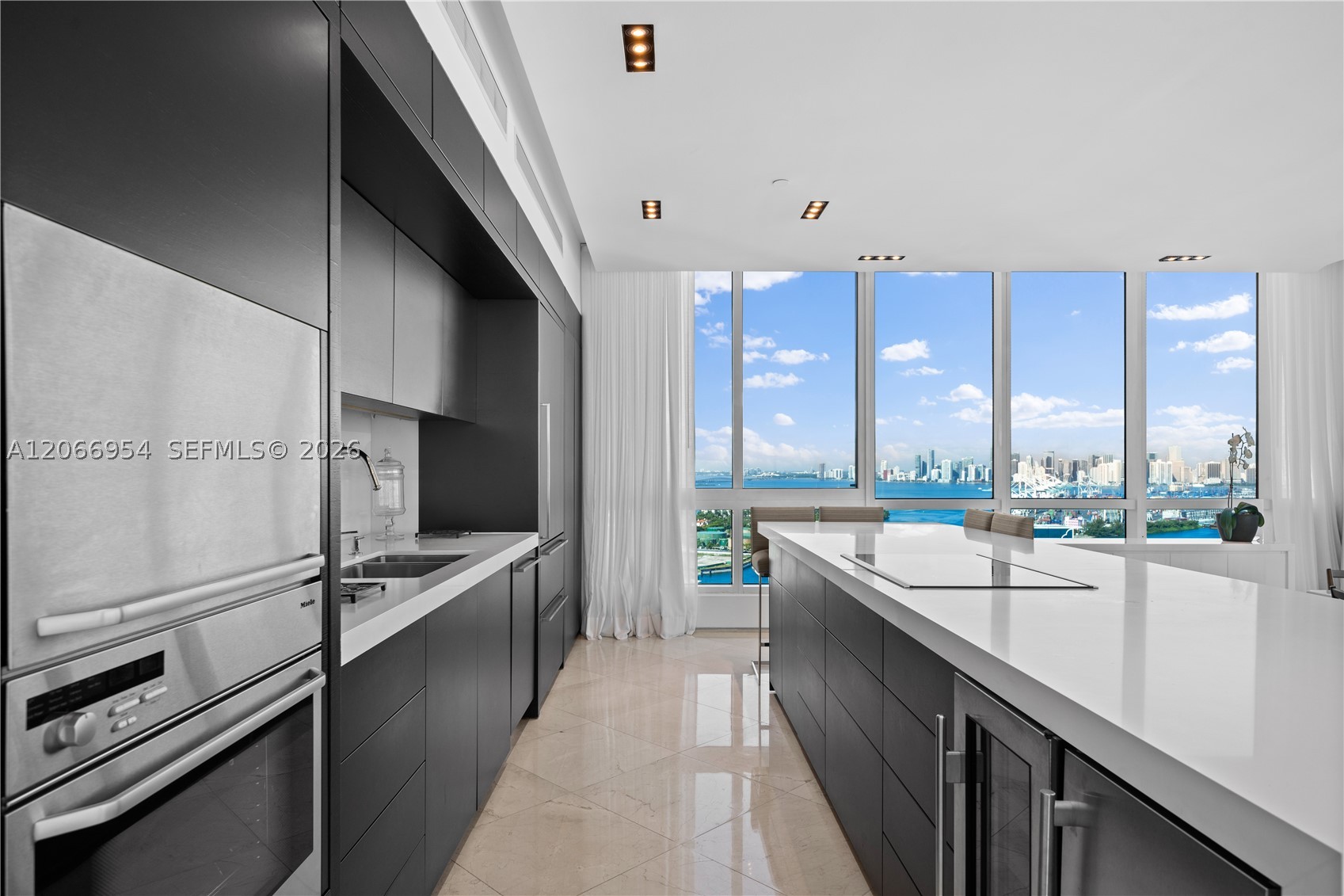 100 S Pointe Dr #3207, Miami Beach FL 33139