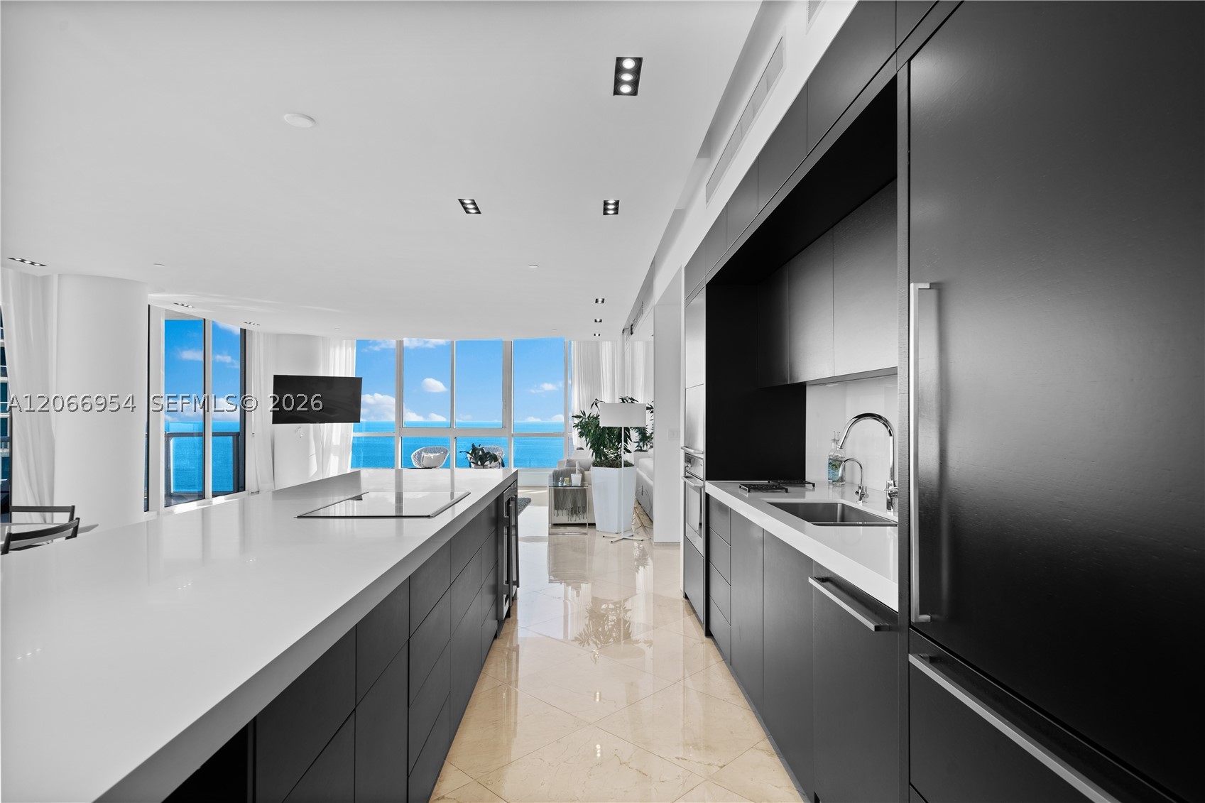 100 S Pointe Dr #3207, Miami Beach FL 33139